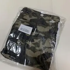 迷彩柄　ジーンズ　新品未使用