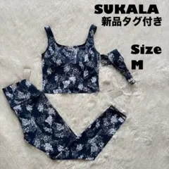 新品タグ付✨suria セットアップ　上下　カップ付　ヴェロニカ　総柄　M 新品タグ付✨suria セットアップ 上下 カップ付 ヴェロニカ 総柄 M