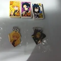 鬼滅の刃 チャーム2個　消しゴム3個