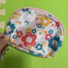 【ほぼ未使用】マリークワント　花柄ポーチ