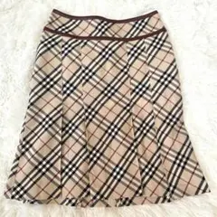 Burberry London ノバチェック柄 膝丈フレア　プリーツスカート