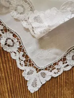 アンティーク フランス購入 ベルギー ボビンレース装飾 イニシャル花刺繍ハンカチ 2026年最新】ベルギーレース ハンカチの人気アイテム - メルカリ