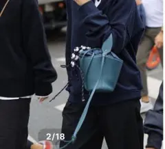 美品　AYAKO BAG ショルダーバッグ コートを着ても身軽にお出かけできる。小さいのに収納力抜群「AYAKO