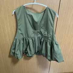グリーン バルーンフリルベスト