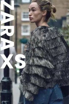 【ZARA】メタリックヤーンフリンジジャケット　シルバー系　バレンタインのサムネイル
