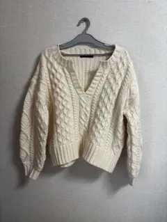 w closet アイボリー Vネック ニット