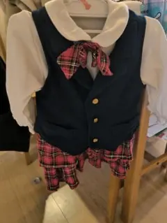 紺色ベストと赤チェックワンピース　80cm