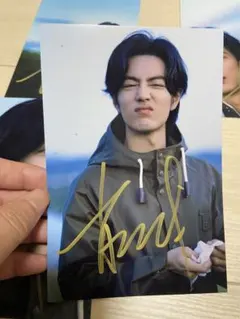 肖戦 直筆サイン写真 専用ページ Amazon.co.jp: シャオジャン 肖战 直筆サイン入り写真2枚セット : おもちゃ