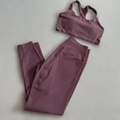 ユニクロ　フィットネス　ヨガ　ウェア　上下　セット