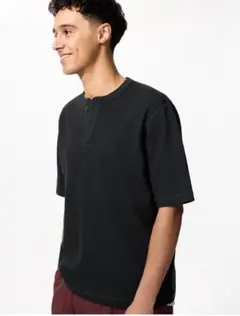 UNIQLO ドライワッフルヘンリーネックTシャツ