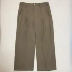 紳士　風を通すタックテーパードパンツ グレイッシュブラウン