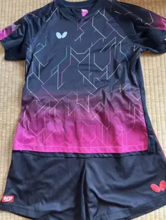 Butterfly 卓球ウェア 黒/ピンク