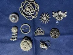 エレガントなクリスタル・パール•シルバー系ブローチセット