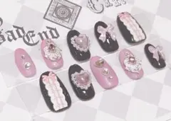 ネイルチップ 地雷系 ハンドメイド 量産型 ピンク 黒 姫系 ギャル オーバル