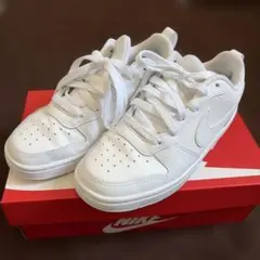 Nike ホワイト スニーカー　コートバーロウ2 22.5