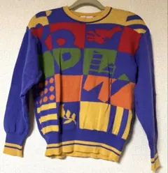 カラフルな幾何学模様ニットセーター