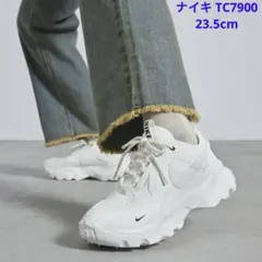 ナイキ TC7900 ホワイト 23.5cm ウィメンズ シューズ NIKE 白のサムネイル