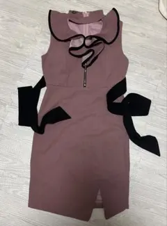 ピンク タイトフィットドレス フロントジッパー