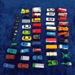 トミカ　ミニカー　はたらく車　おまとめ　44台　セット　おまけつき