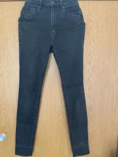 GU /即購入可⭕️/スキニーデニム /ブラック/サイズ表記64/S