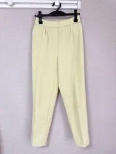 Pierrot ライトイエロー　テーパードパンツ(ウエストゴム)のサムネイル
