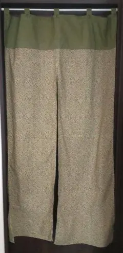 のれん　WAJIN 日本製　 グリーン色 青海波柄