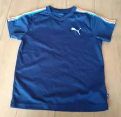 PUMA ネイビー Vネック Tシャツ 140サイズ　サッカープラクティスシャツ