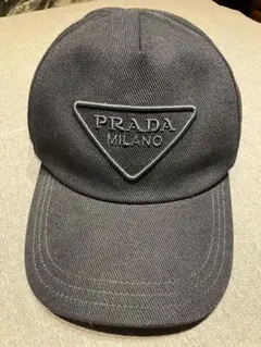 PRADA グレー ベースボールキャップのサムネイル