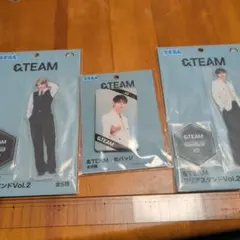 &TEAM クリアスタンド JO & MAKI 2個セット　缶バッジ付