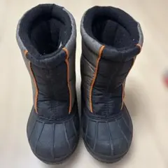 Columbia キッズブーツ 黒・オレンジ