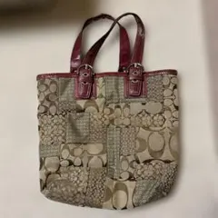 COACH シグネチャー パッチワーク トートバッグのサムネイル