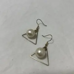 【ハンドメイド】トライアングルフープのパールピアス