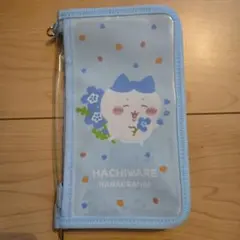 ちいかわ　はちわれ　ガジェットポーチ
