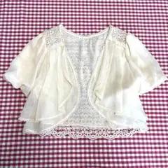 美品　axesfemmeアクシーズ レース装飾 シフォン半袖ボレロ カーディガンのサムネイル