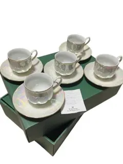 GIOVANNI VALENTINO パール　オーロラ調　カップ・ソーサーセット