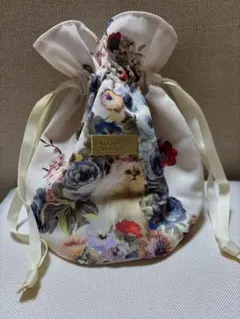 ポール&ジョー　巾着ポーチ　猫と花柄　白