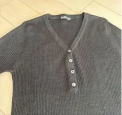 Vネック　リブニット