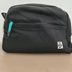 CHUMSショルダーバッグ 黒い内側青42×30×13