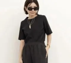 美品Hello,BonjourTシャツ黒L’Appartementのサムネイル