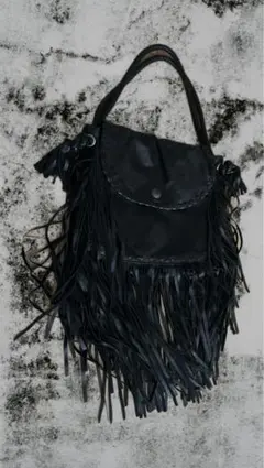 フリンジ付きブラックレザーショルダーバッグ　y2k