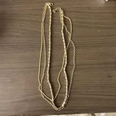 三連ネックレス