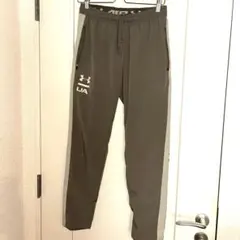 Under Armour グレー ジャージパンツ