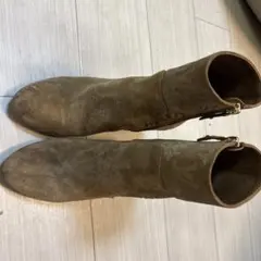 LOUIS VUITTON シルエットライン ショートブーツ