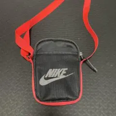 NIKE ショルダーバッグ ブラック レッドのサムネイル