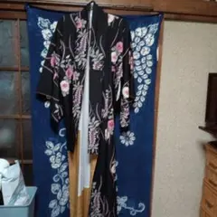 黒地 藤の花柄 小紋 着物洗える単品お値下げ最終早いもの勝ちのサムネイル