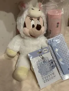 ディズニーストア　ハッピーバッグ　ミニーマウス　干支ぬいぐるみ 水筒　4点セット