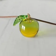 No.2517 青りんご ネックレス(小) ハンドメイド レジン