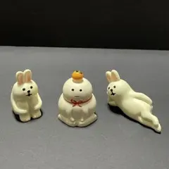 concombre　コンコンブル　うさぎ　もち　鏡餅　ゴロ寝　体育座りのサムネイル