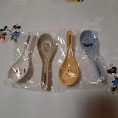 スヌーピースプーン4本セット 黒い点があるが素材のようです。