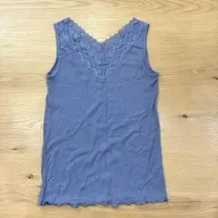 GU Vネック タンクトップ レース付き